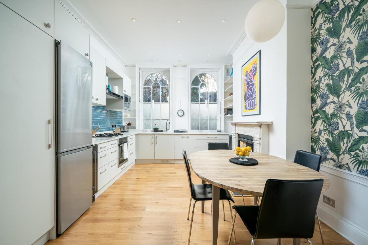 Sleek Flat With Communal Courtyard Londra Exterior foto